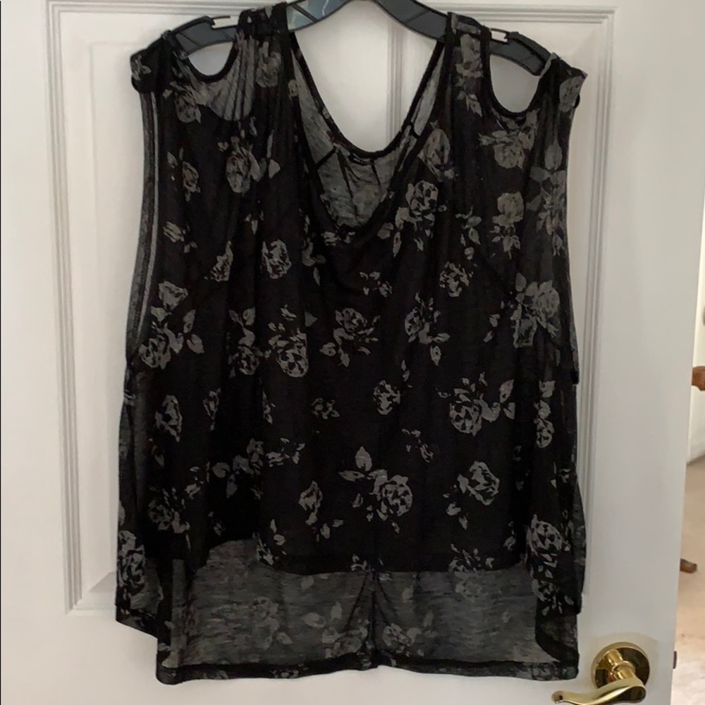 Brandy Melville floral top in black